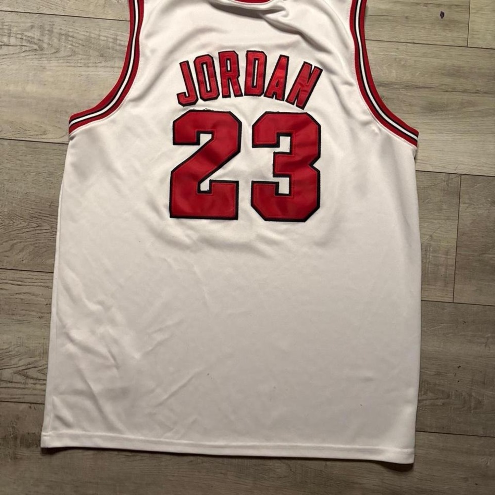 Mitchell & Ness Michael Jordan Chicago Bulls jersey MEN SIZE L - Picture 3 of 5